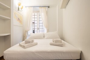 Iron/ironing board - Central Florence Loft (Florence)