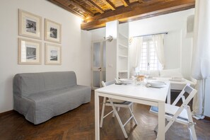 Dining - Central Florence Loft (Florence)