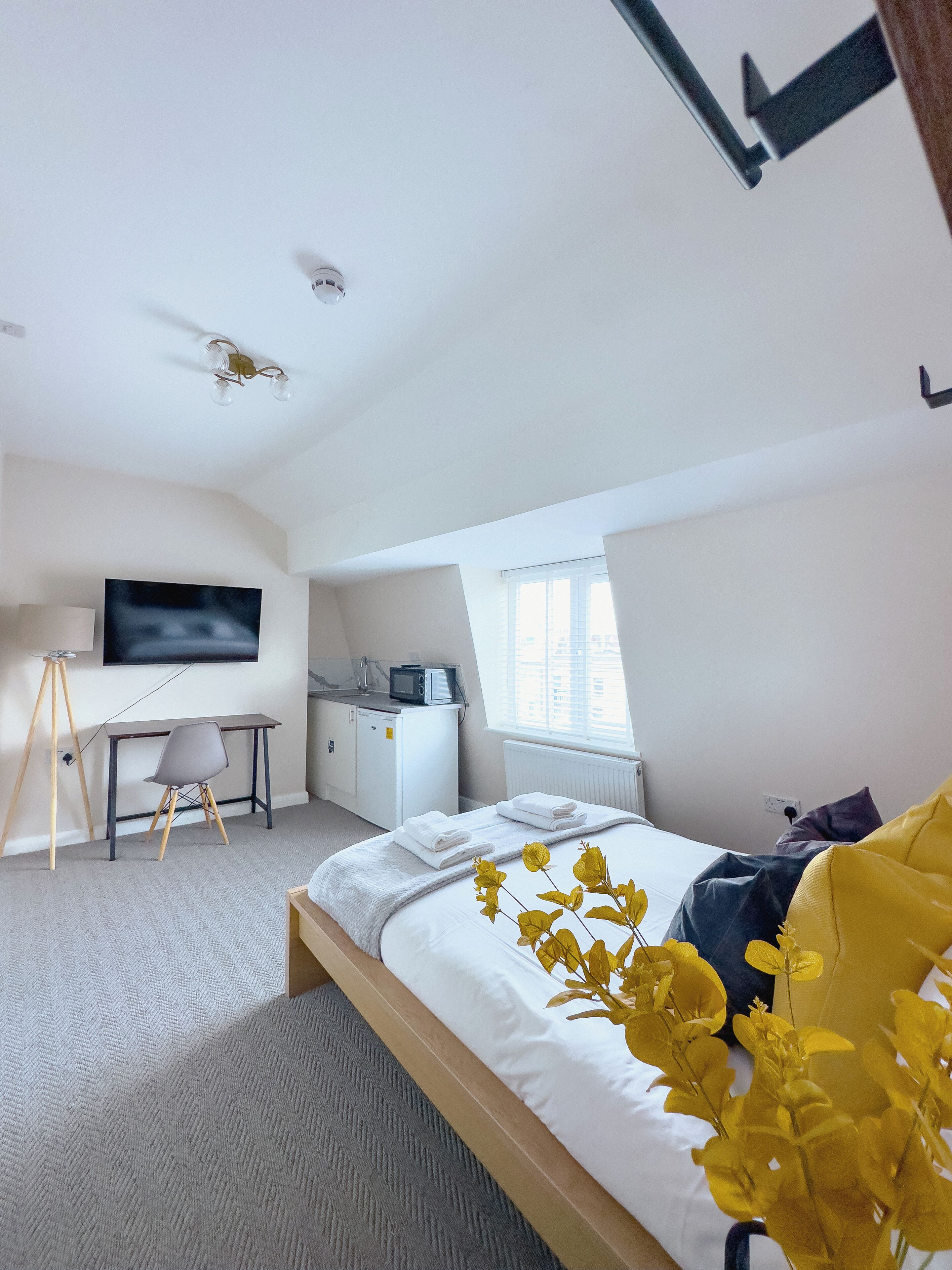 Comfort Double Room | Desk, laptop workspace, iron/ironing board, free WiFi