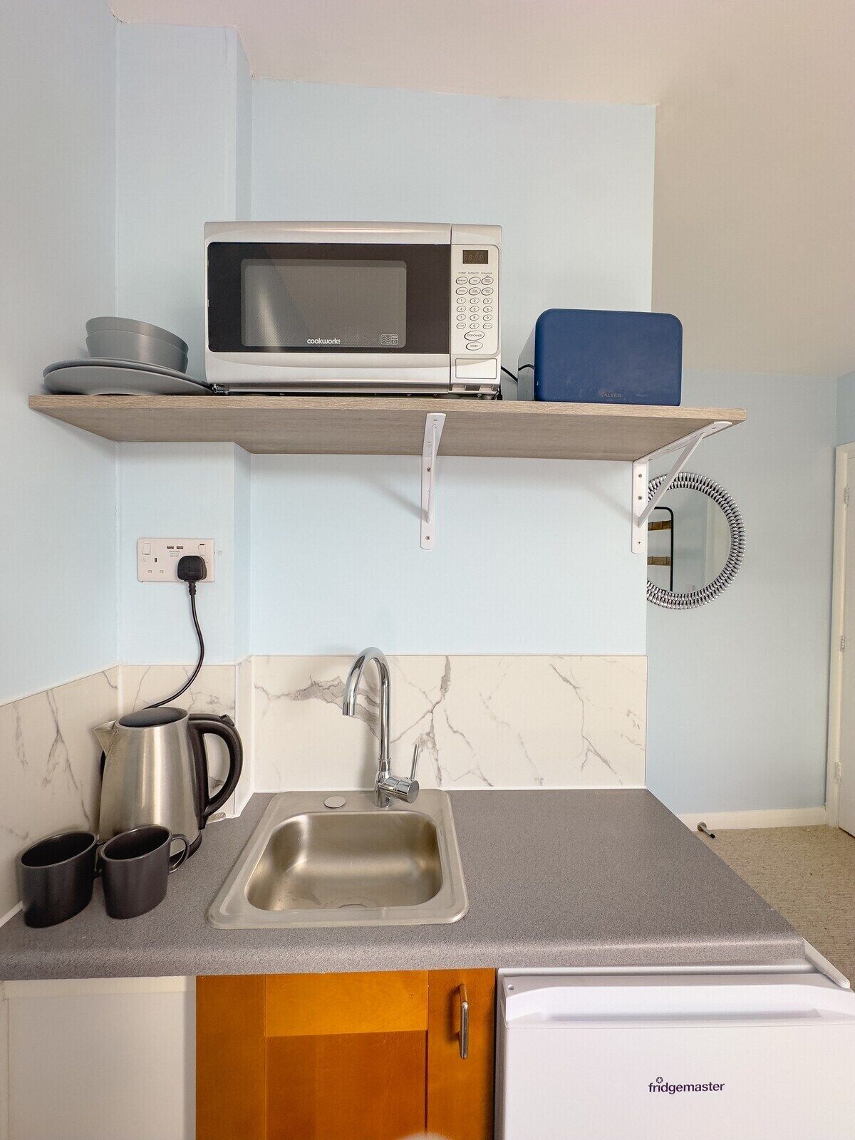 Apartamento panorâmico, suíte | Escrivaninha, espaço de trabalho para notebook