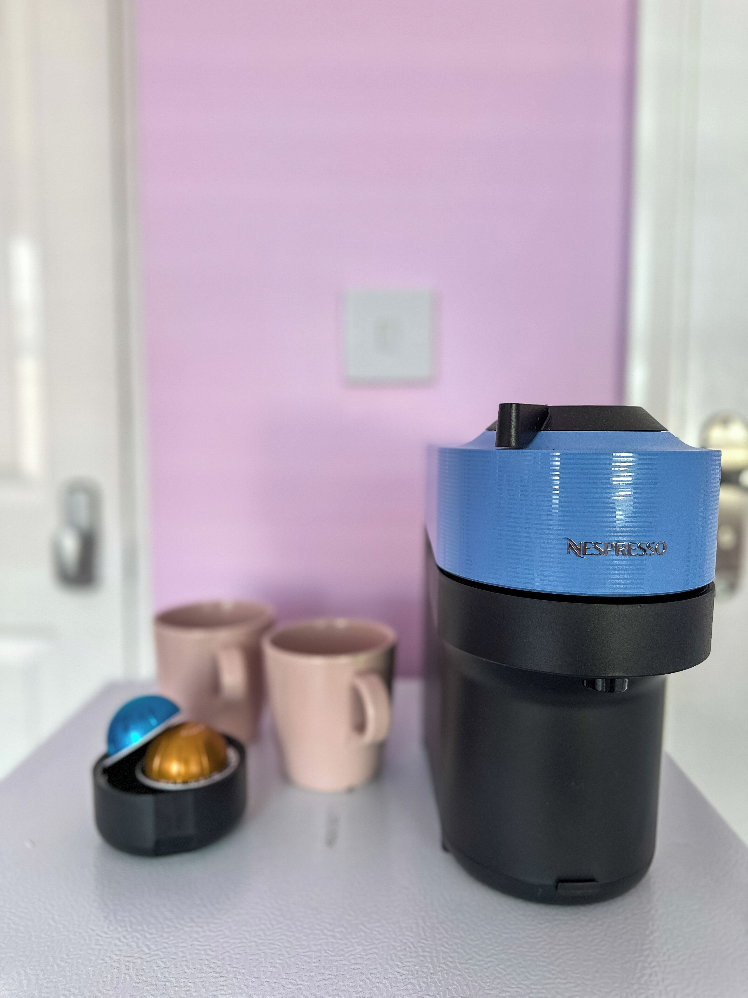 Habitación triple Premium | Escritorio y espacio para trabajar con laptop 