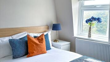 Exclusive Apartment, Ensuite | Desk, laptop workspace, iron/ironing board, free WiFi