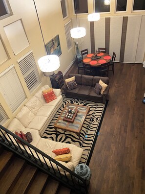 Living area - A wonderful home perfectly located in charming Oceanside close convenience (Oceanside)