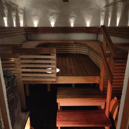 Juhlamenot One-Bedroom Cabin-Garden View 7