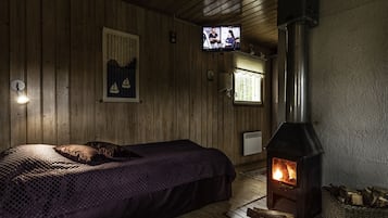 1 bedroom, iron/ironing board, WiFi (free)