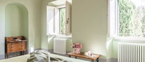 Iron/ironing board