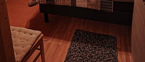 Een strijkplank/strijkijzer, gratis wifi