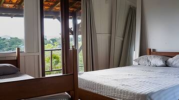 Classic Chalet | Blackout drapes, iron/ironing board (on request), WiFi (free)
