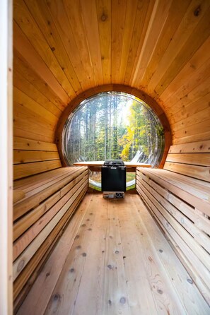 Sauna - NEW! Luxe Chalet - Hot Tub, Sauna & Lake Access (Amherst)