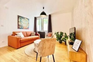 TV - The Terrace - Near Downtown - BBQ (Saint-Nazaire)