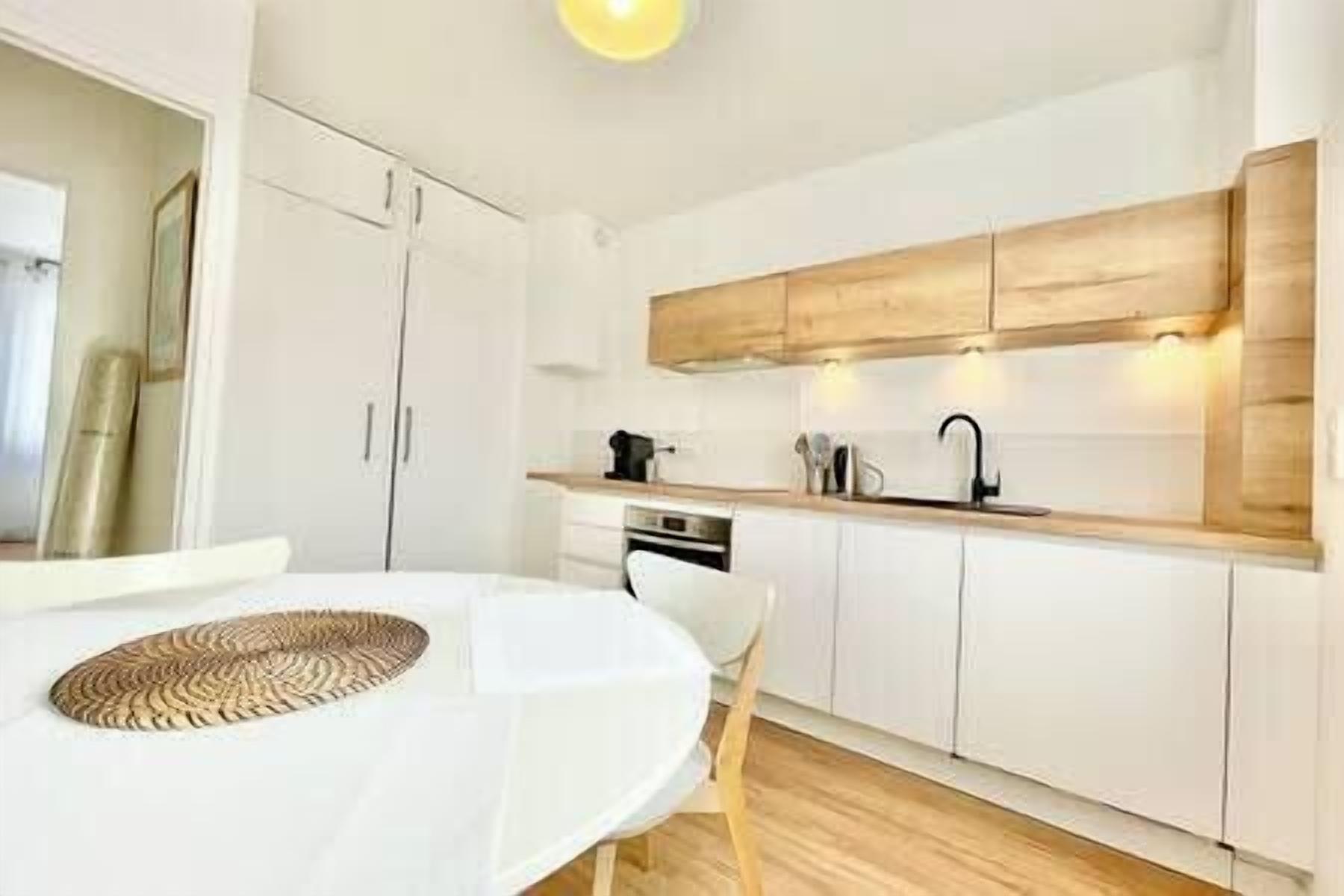 Refrigerador, microondas, horno y lavavajillas 