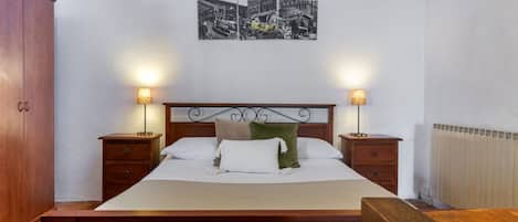 1 bedroom, iron/ironing board