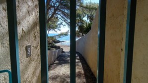 Unclassified image, 4 of 20, button - Bright studio close to the beach in Roquebrune (Roquebrune-sur-Argens)