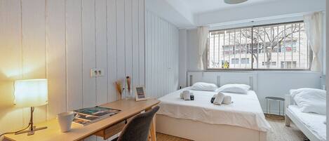 Bügeleisen/Bügelbrett, WLAN, Bettwäsche