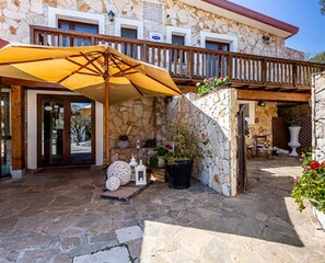 Terrace/patio - Room 'Ginepro' with Mountain View, Wi-Fi and Air Conditioning (Uta)