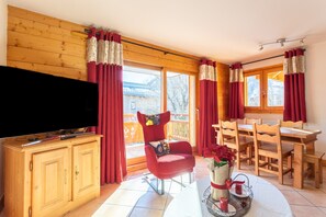 TV - Apartment “100 m from the Slopes, Cozy” with Wi-Fi (Saint-Chaffrey)