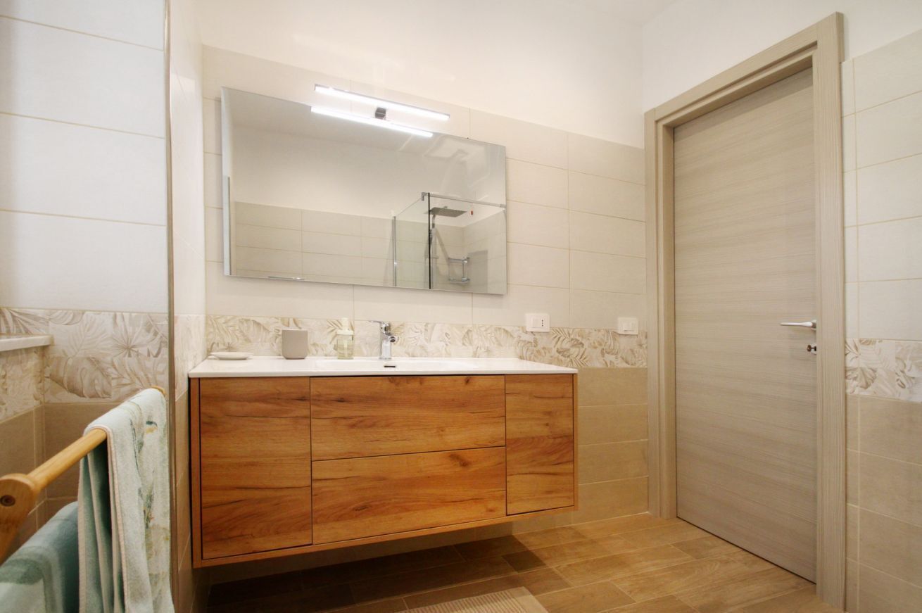 Dusche, Haartrockner, Bidet, Handtücher