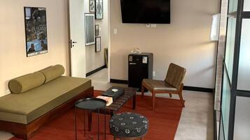 Quarto clássico | Cofres nos quartos, cortinas blackout, ferros/tábuas de passar roupa