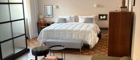 Classic szoba | Széf a szobában, sötétítőfüggöny, vasaló/vasalódeszka és ingyenes wifi