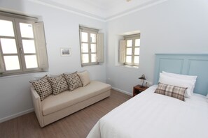 4 habitaciones, tabla de planchar con plancha y wifi gratis 