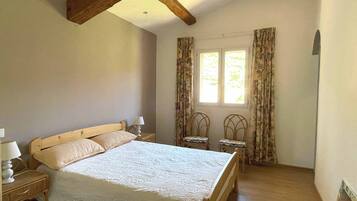 4 chambres, fer et planche Ă repasser, Wi-Fi, draps fournis