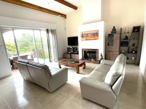 Living area - SEASIDE VILLA WITH POOL - PERFECT FOR FAMILY & FRIENDS (Saint-Raphaël)