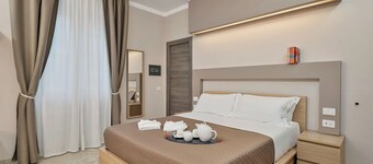 TOC TOC-ROOM 85-Double Shower.650m from the Central Station,900m from the Center