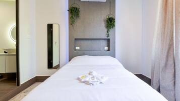 Iron/ironing board, WiFi