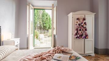 Bügeleisen/Bügelbrett, Reisekinderbett