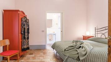 Bügeleisen/Bügelbrett, Reisekinderbett