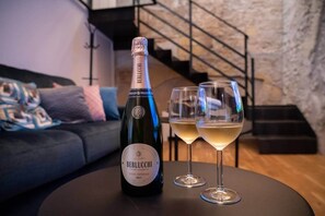 Interior - The Ancient Arch | Boutique Apt w/ Private Terrace (Palermo)
