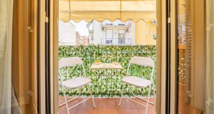 nonMama | 2-Bath Stylish Apt near Mondello Beach