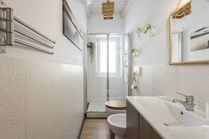 Shower, hair dryer, bidet - Mama | Your Stylish Oasis near Mondello Beach (Palermo)