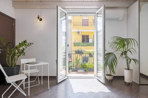 Mama | Your Stylish Oasis near Mondello Beach
