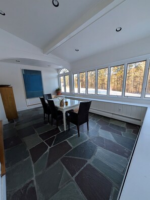 Dining - cozy home with mountain views. (Dorset)