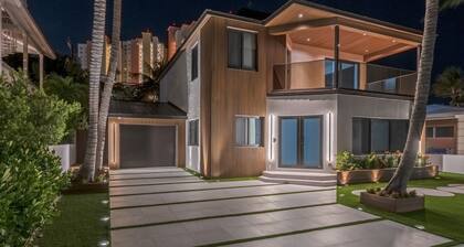 Luxury Modern 3/2 w/ Gorgeous Intracoastal Views & Endless Fun. Sleeps up to 10