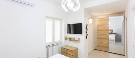 3 室のベッドルーム、WiFi (無料)