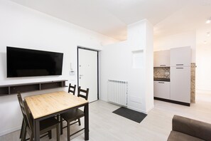 Apartment | Living area - Rental in Rome Mantegna Apartment (Rome)