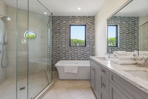 Shower, hair dryer, towels, soap - Bella Vista: Oceanside Villa with Heated Pool, Jacuzzi, + Alfresco Dining Gazebo (Grand Cayman)
