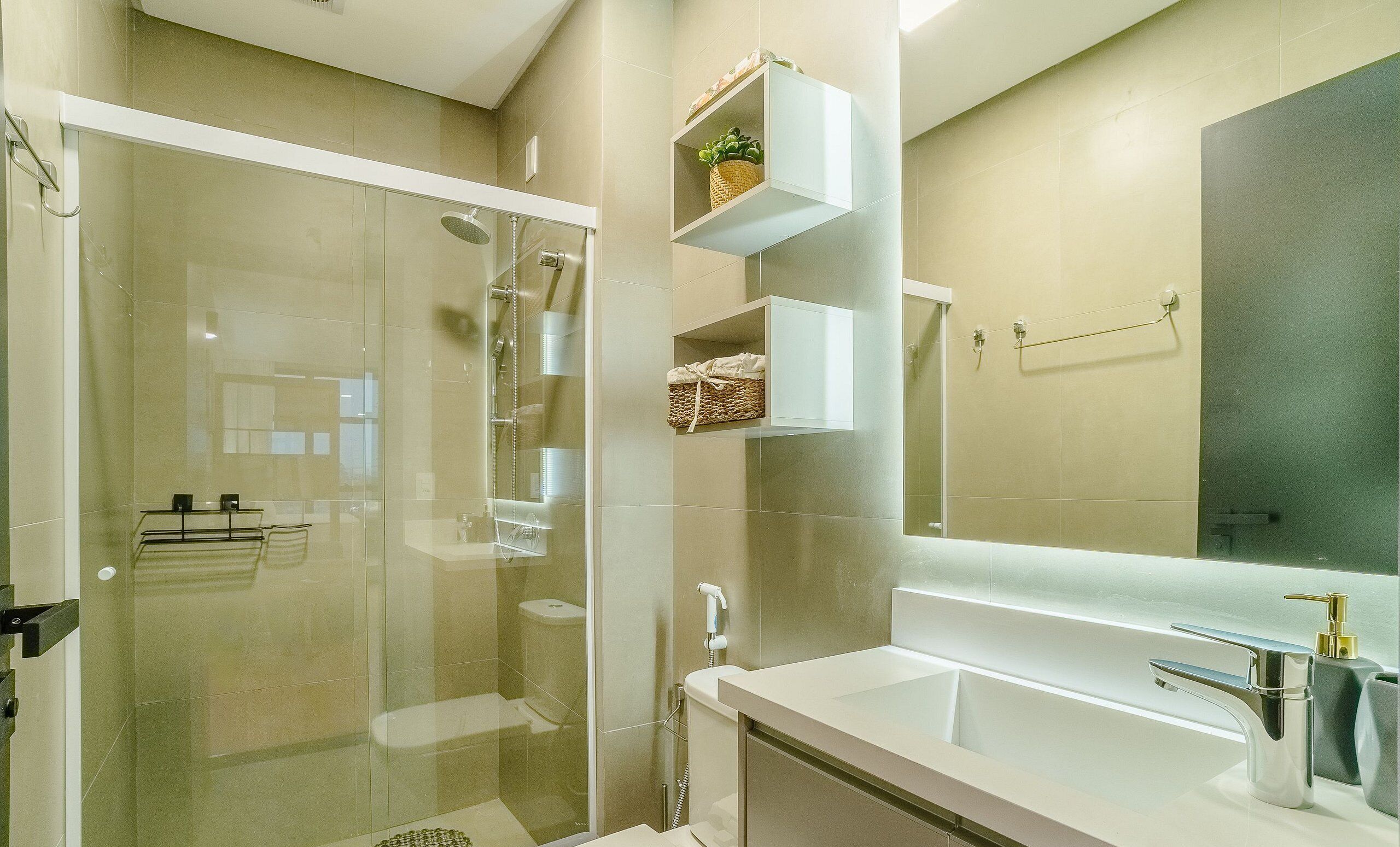 Studio | Bathroom