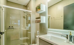 Basic Studio | Bathroom - Complete Stay Just 550 Meters From Praia dos Ingleses - Ldus (Florianópolis)