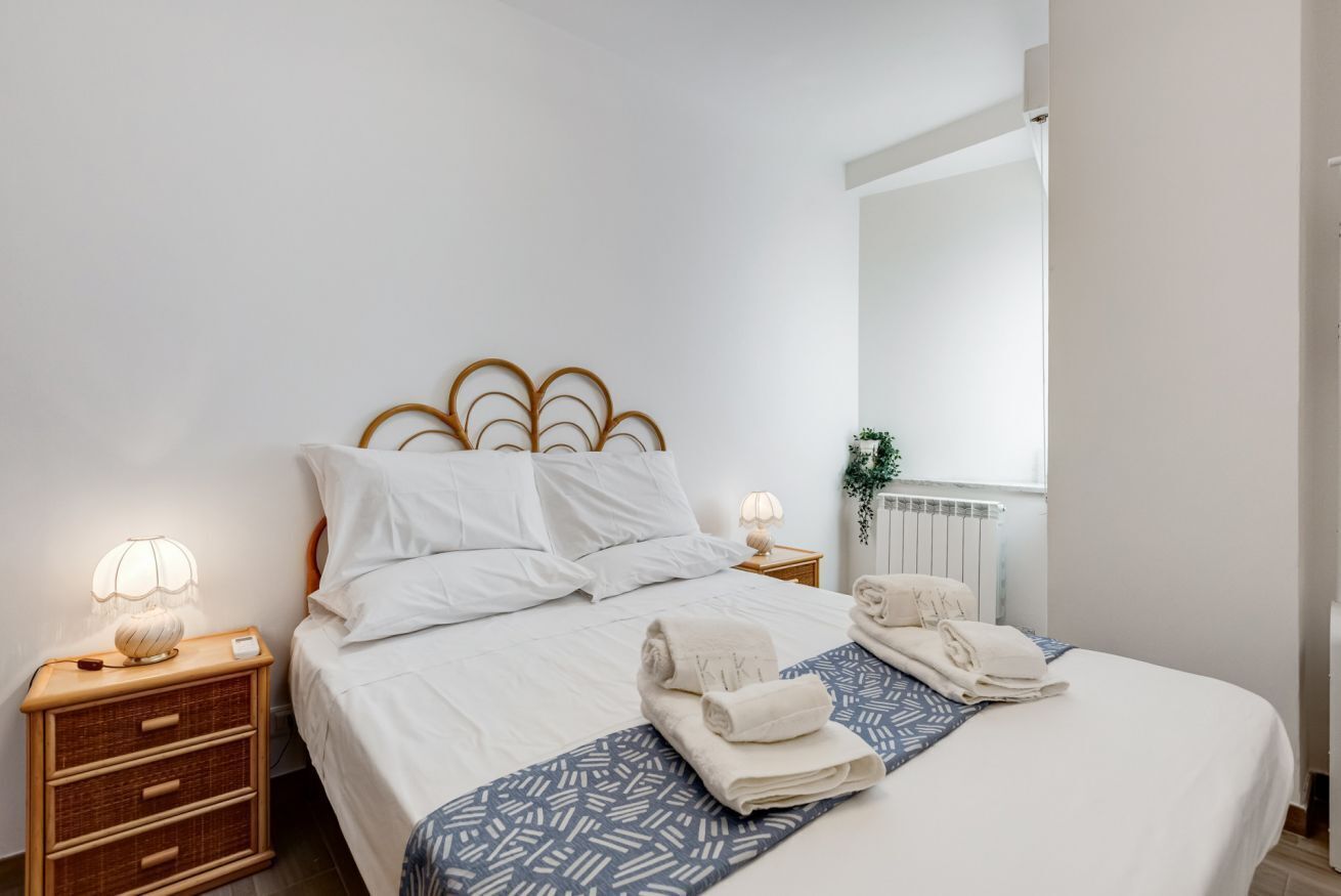 2 Schlafzimmer, Schreibtisch, schallisolierte Zimmer