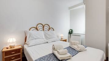 2 Schlafzimmer, Schreibtisch, schallisolierte Zimmer