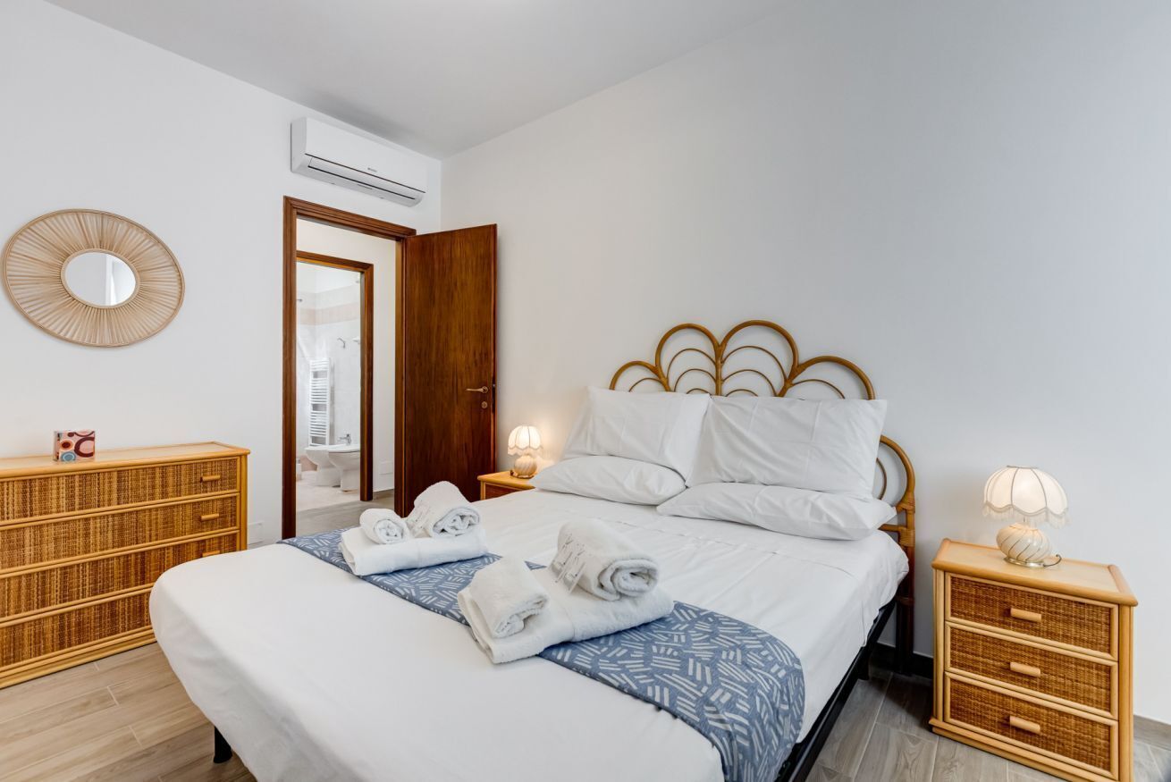 3 Schlafzimmer, Schreibtisch, schallisolierte Zimmer