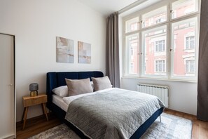 Desk, iron/ironing board, free WiFi, bed sheets - Stylish Riverside Studio | City Center, Park & Smart TV by EasyBNB Premium (Prague)