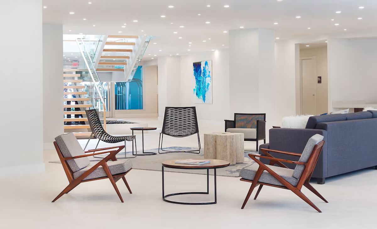 Blissful Getaway! 2 Stylish Units | Outdoor Pool & Beach Access | Parking - Fort Lauderdale