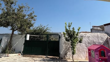 Enceinte de lâhĂ©bergement