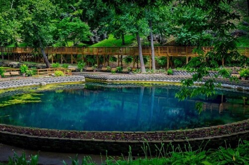 Blue Crystal Hideaway BnB