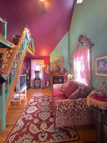 Blue Crystal Hideaway BnB