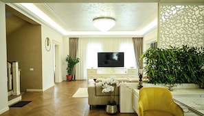 Reception - FUNDA (Lumina)